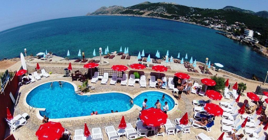 Apartments Atlantis Dobra Voda Esterno foto